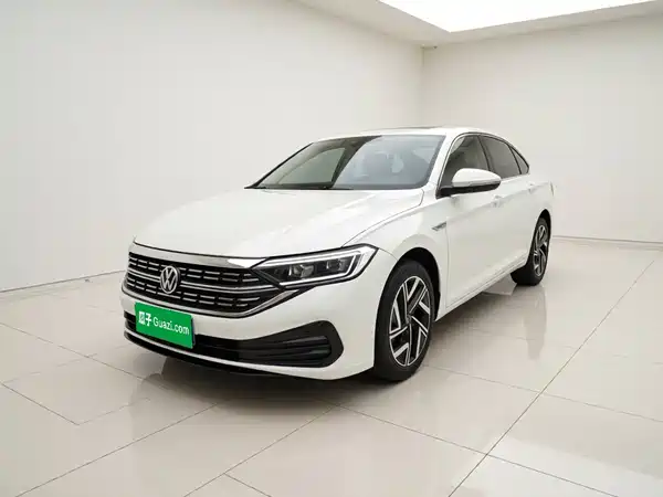 Volkswagen Sagitar 2022