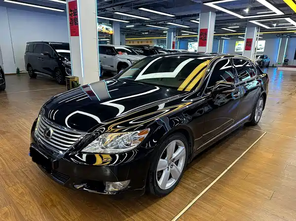 Lexus LS 2010