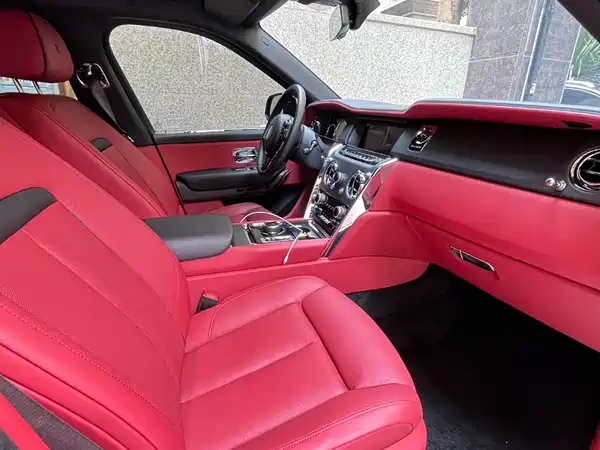 Rolls-Royce Cullinan 2020