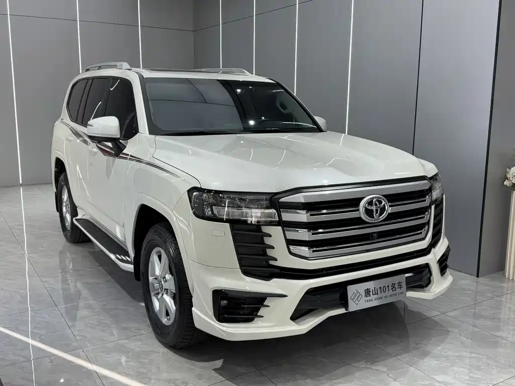 Toyota Land Cruiser 2024 — фото 3