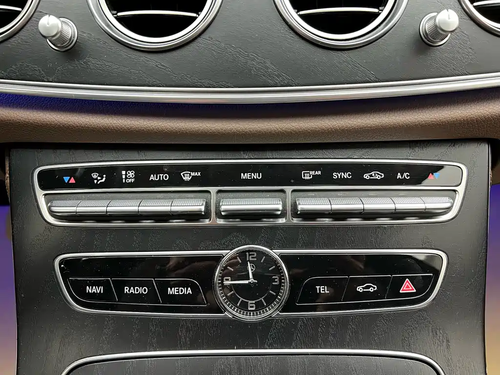 Mercedes-Benz E-Class 2019 — фото 23