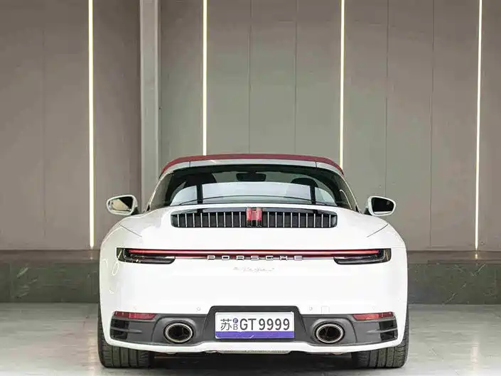 Porsche 911 2022 — фото 7