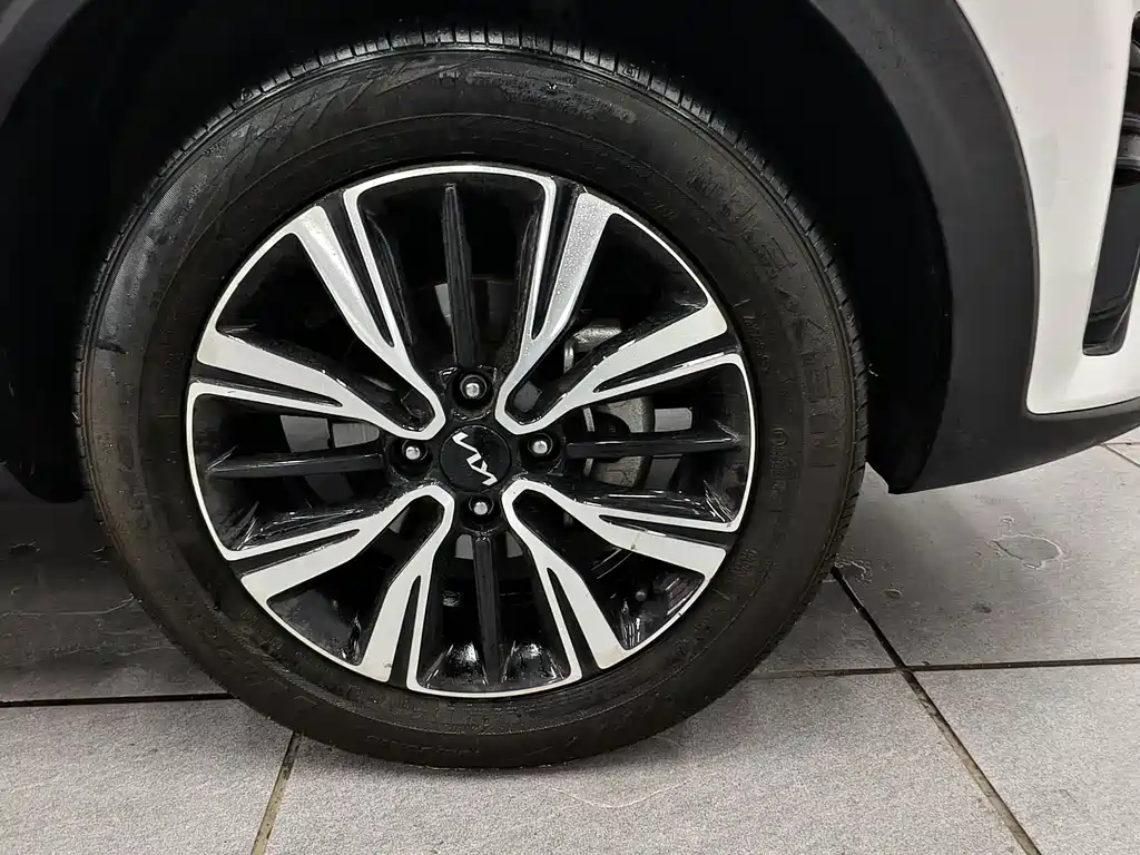Kia KX1 2022 — фото 10