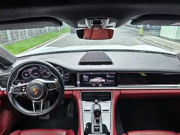 Porsche Panamera 2019