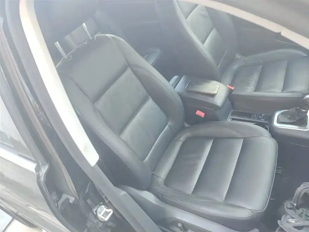 Volkswagen Tiguan 2015 — фото 25