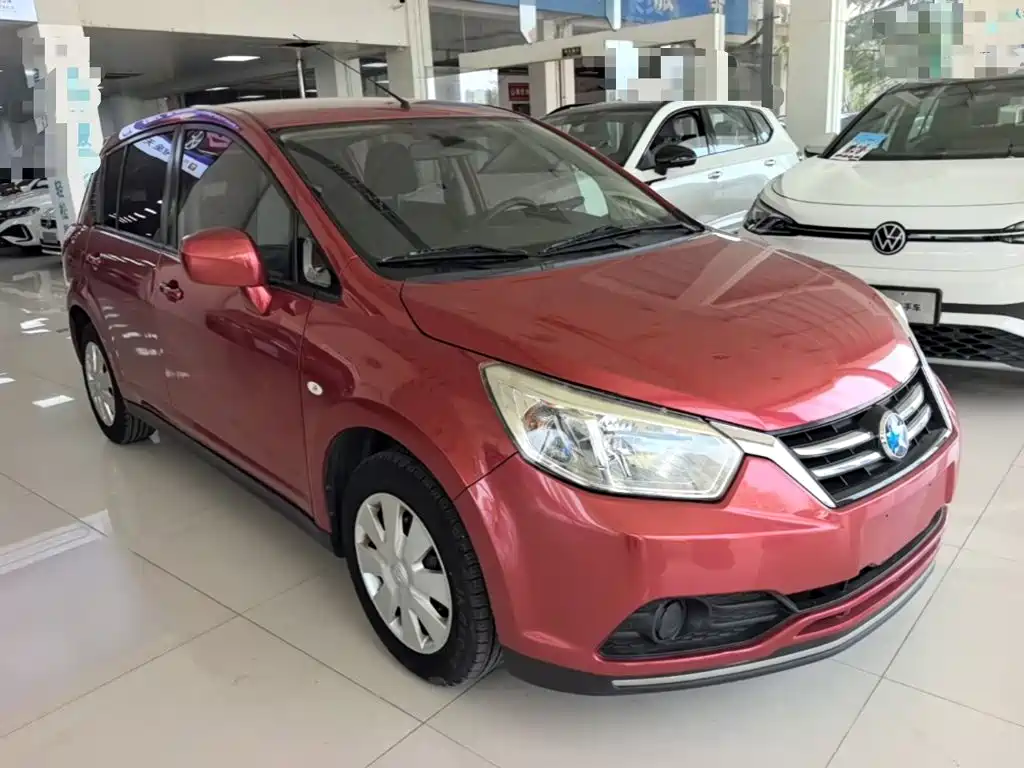 Venucia R50 2016