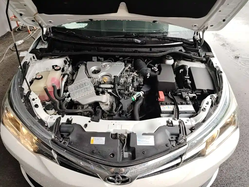 Toyota Corolla 2018 — фото 20