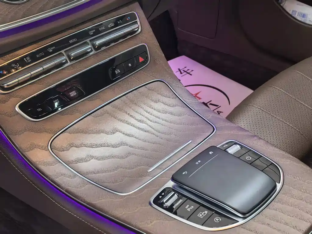 Mercedes-Benz E-Class 2023 — фото 11