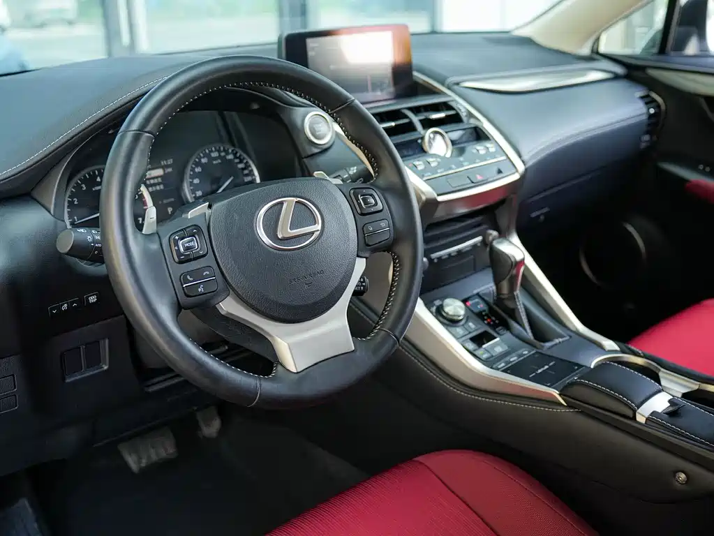 Lexus NX 2020 — фото 9