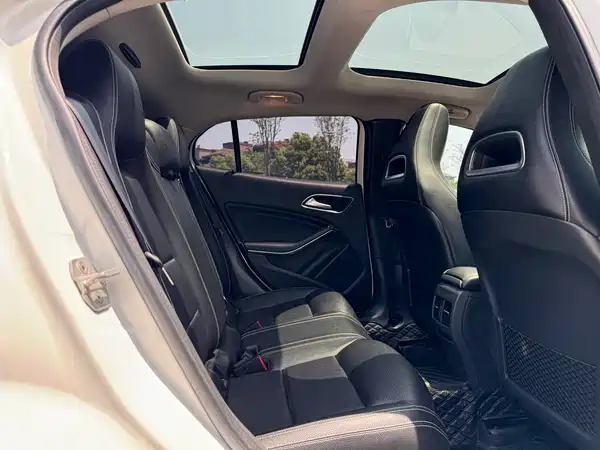 Mercedes-Benz GLA 2017