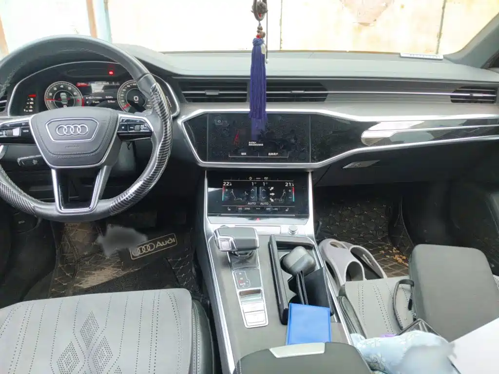 Audi A6L 2023