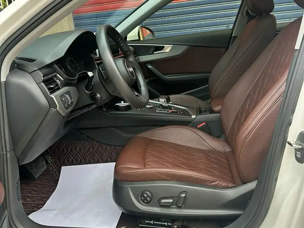 Audi A4L 2019