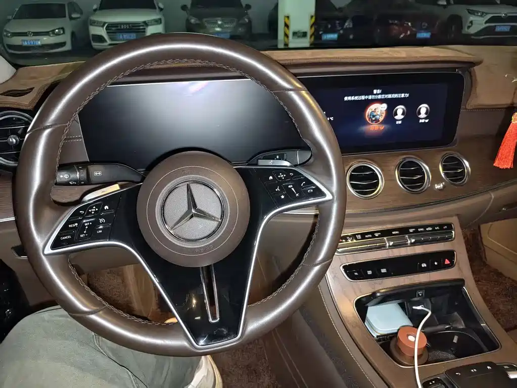 Mercedes-Benz E-Class 2023 — фото 10