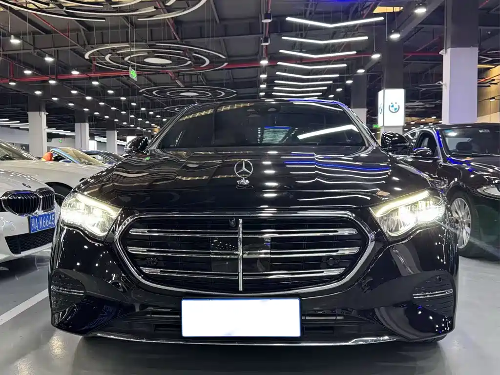 Mercedes-Benz E-Class 2024