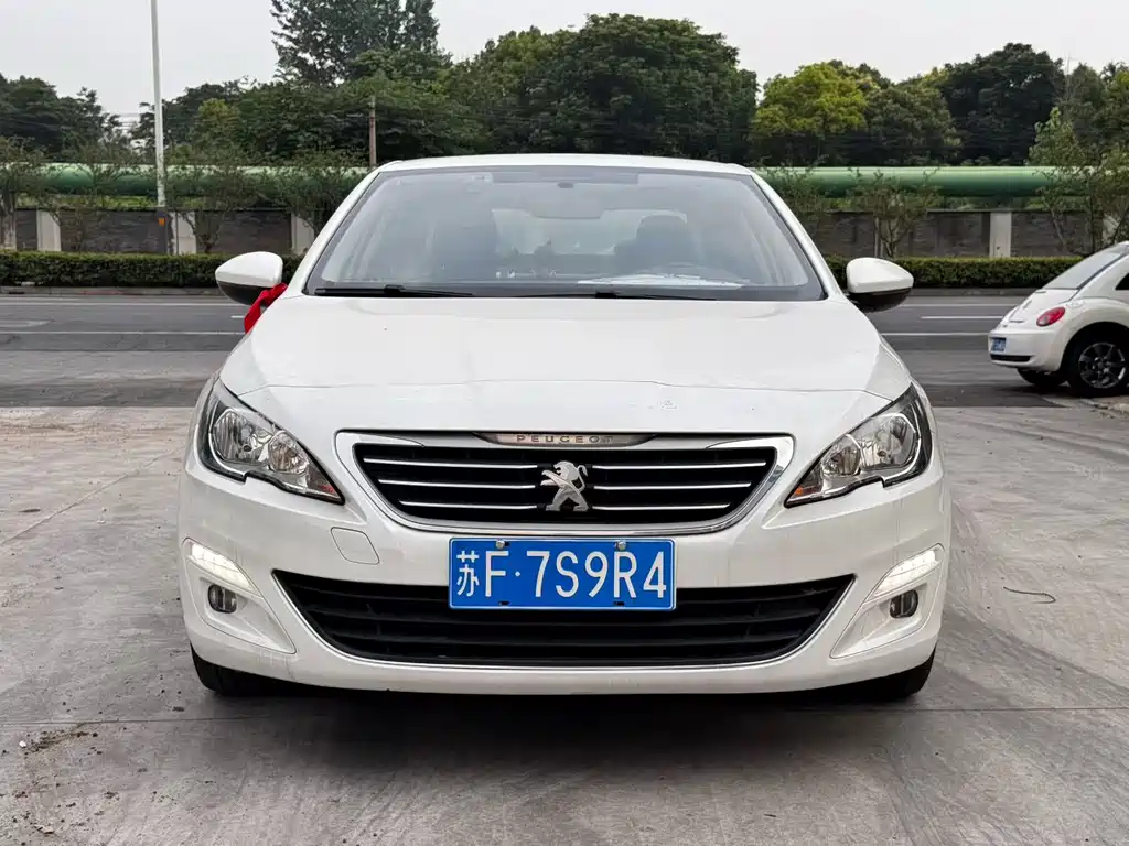 Peugeot 408 2016