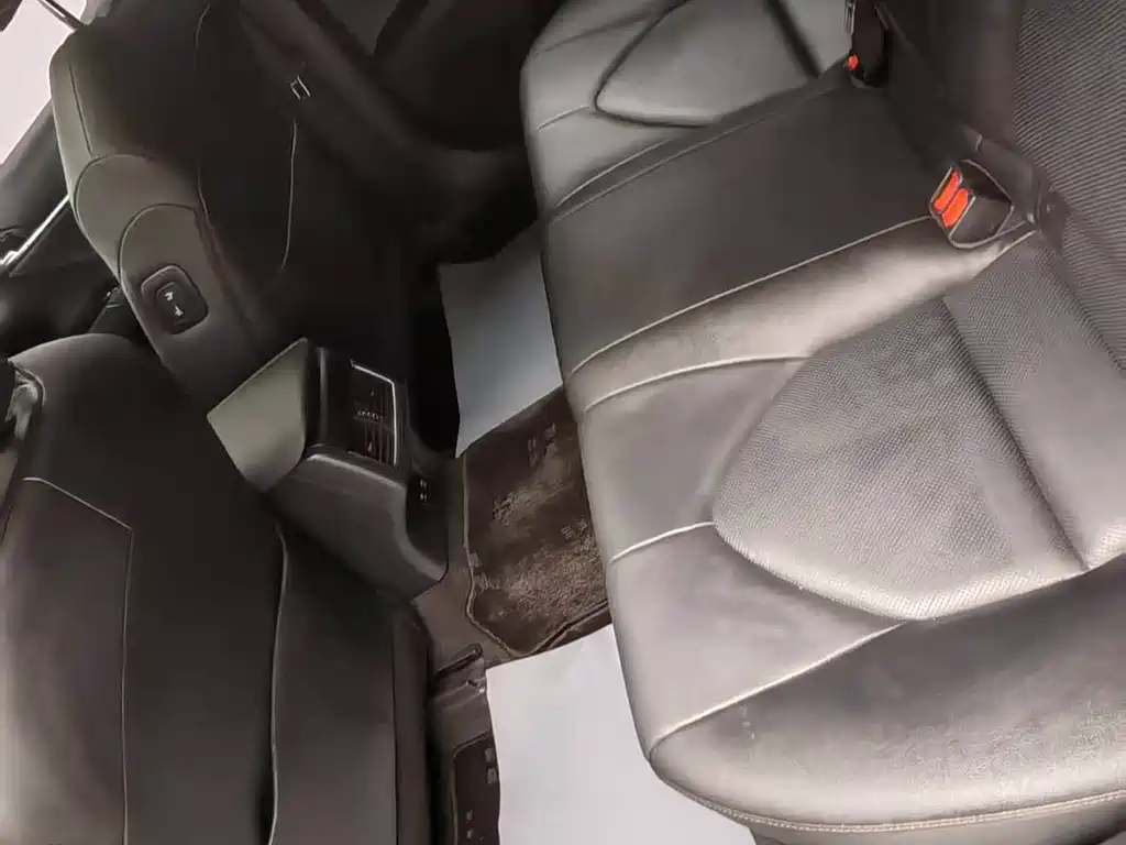 Toyota Camry 2023 — фото 14