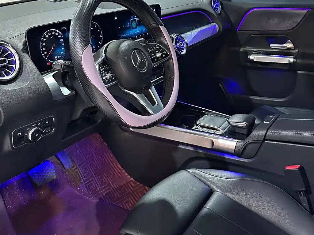 Mercedes-Benz GLB 2021