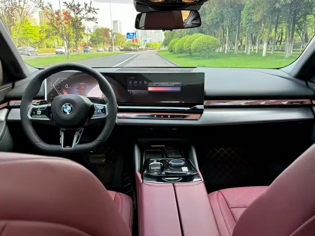 BMW 5 Series 2025