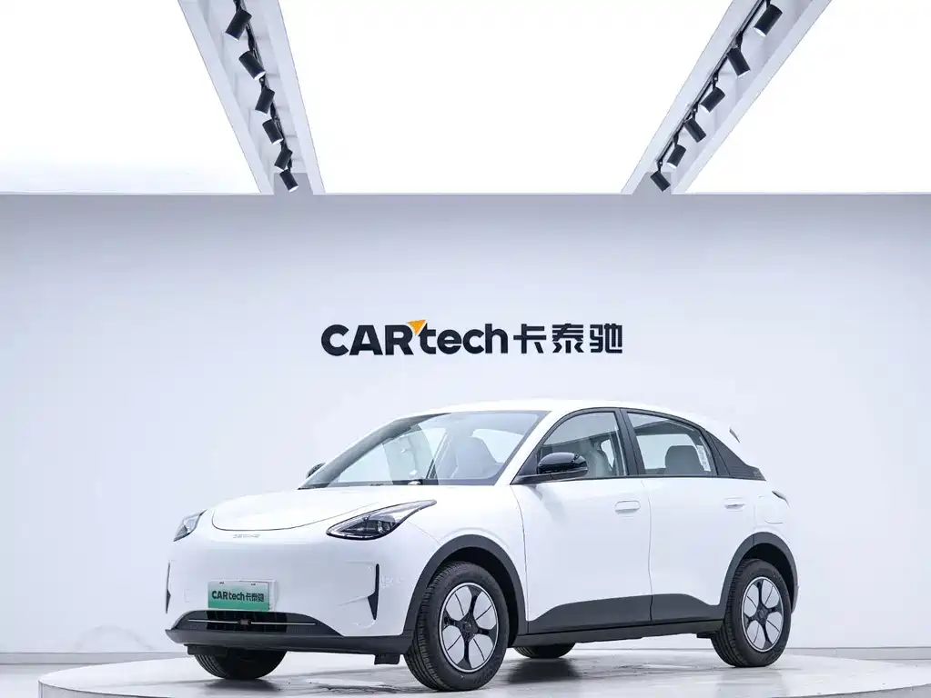 Geely Galaxy Starwish 2025 — фото 1