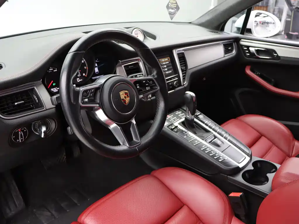 Porsche Macan 2014 — фото 19