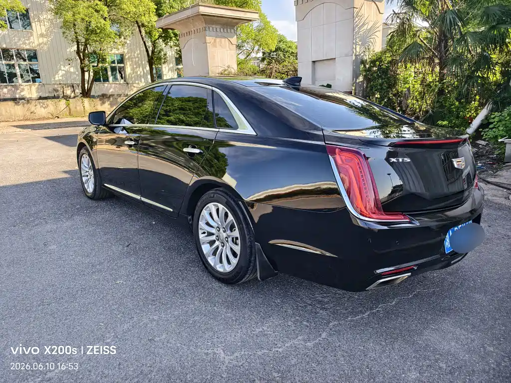 Cadillac XTS 2019 — фото 9