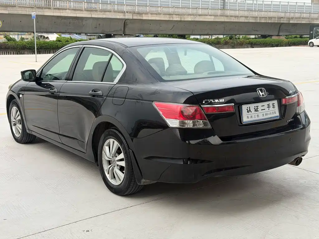 Honda Accord 2010 — фото 7