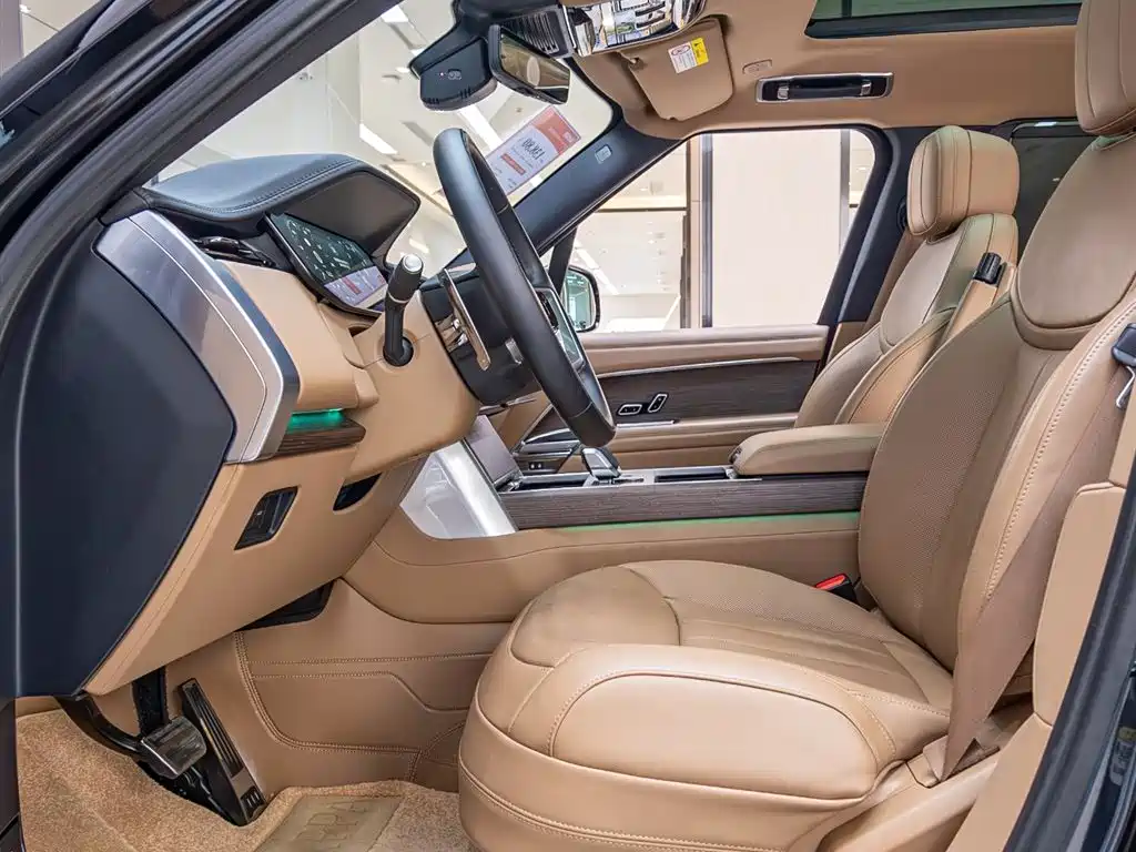 Land Rover Range Rover 2025 — фото 17