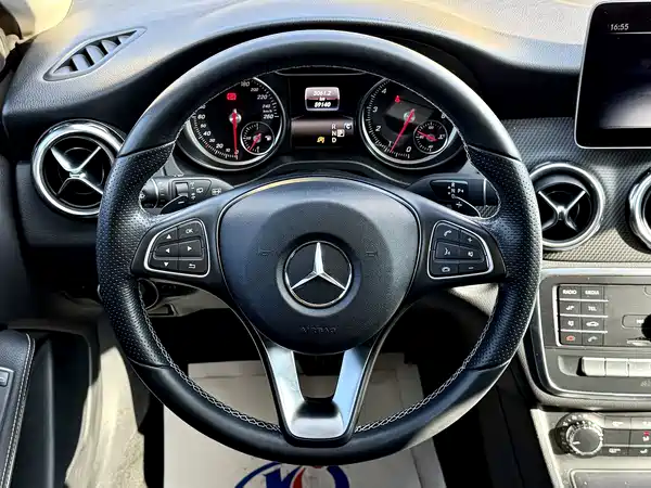 Mercedes-Benz GLA 2019