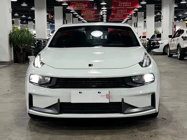 Lynk & Co 03 2021