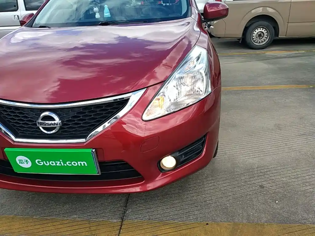 Nissan Tiida 2015 — фото 24
