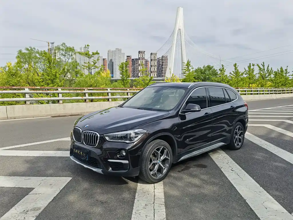 BMW X1 2018 — фото 1