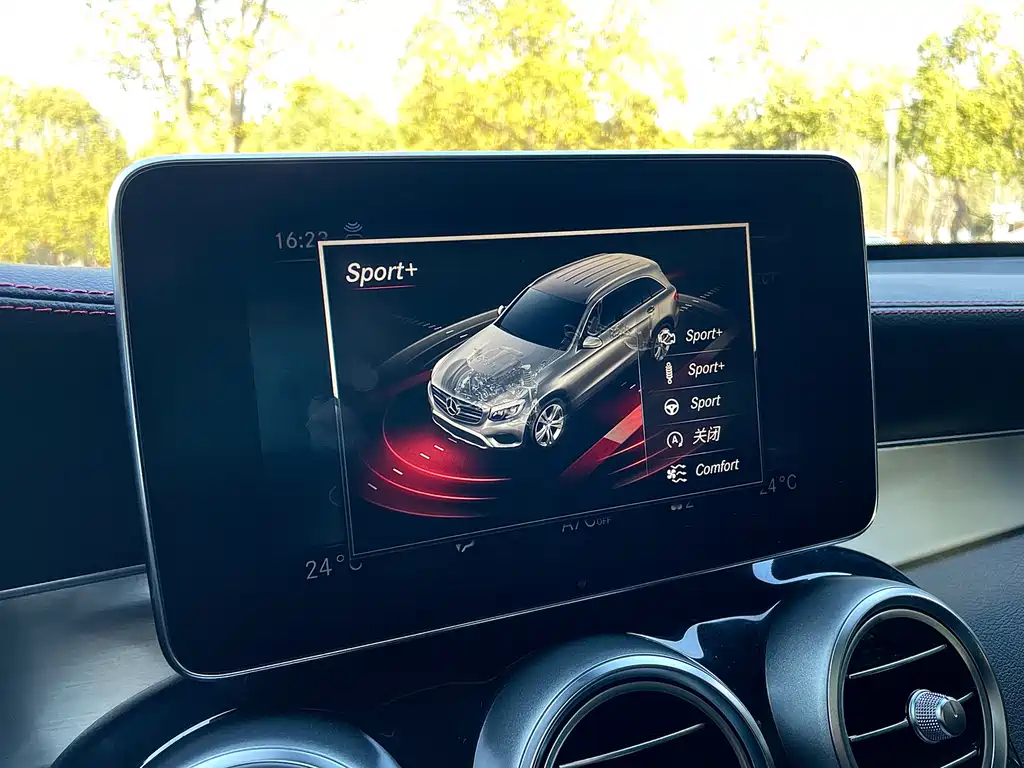 Mercedes-Benz GLC AMG 2020 — фото 10
