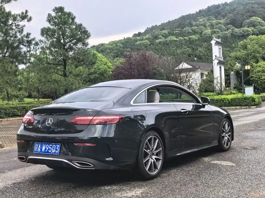 Mercedes-Benz E-Class 2023 — фото 15