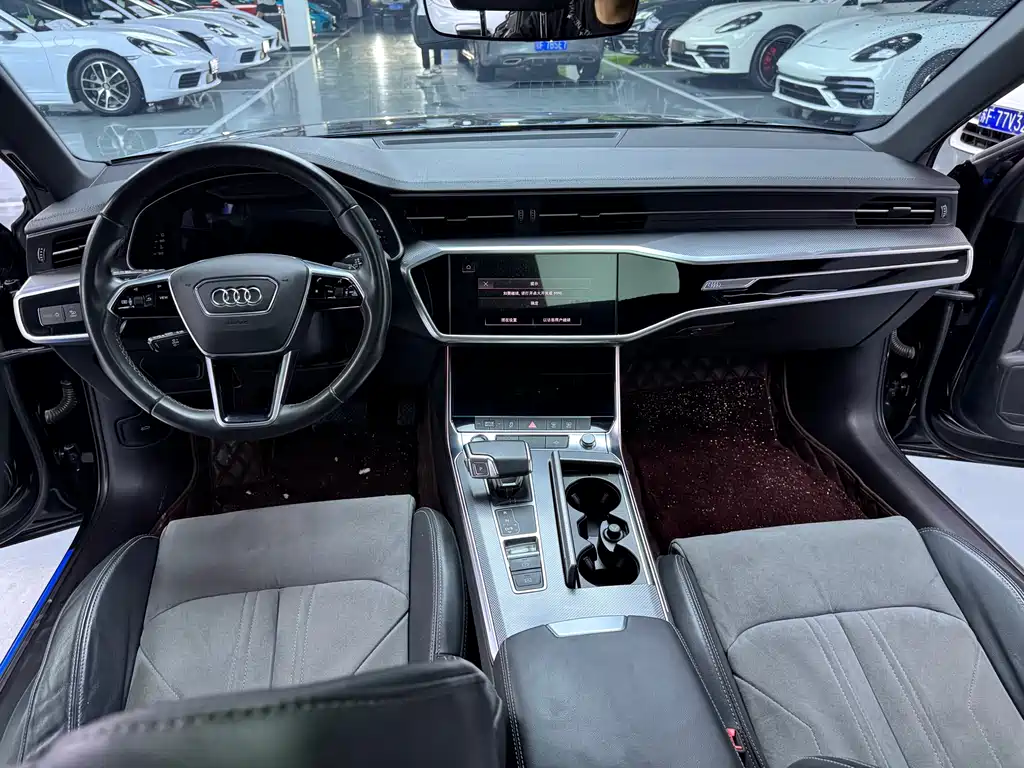 Audi A6L 2022