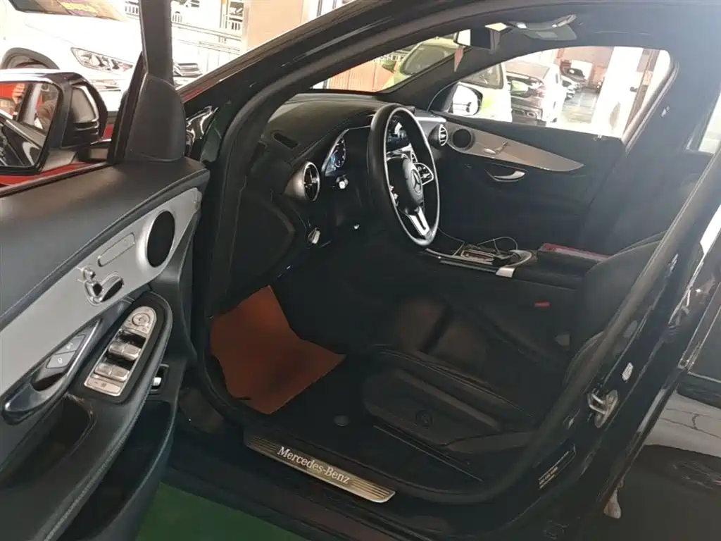 Mercedes-Benz GLC 2020 — фото 16