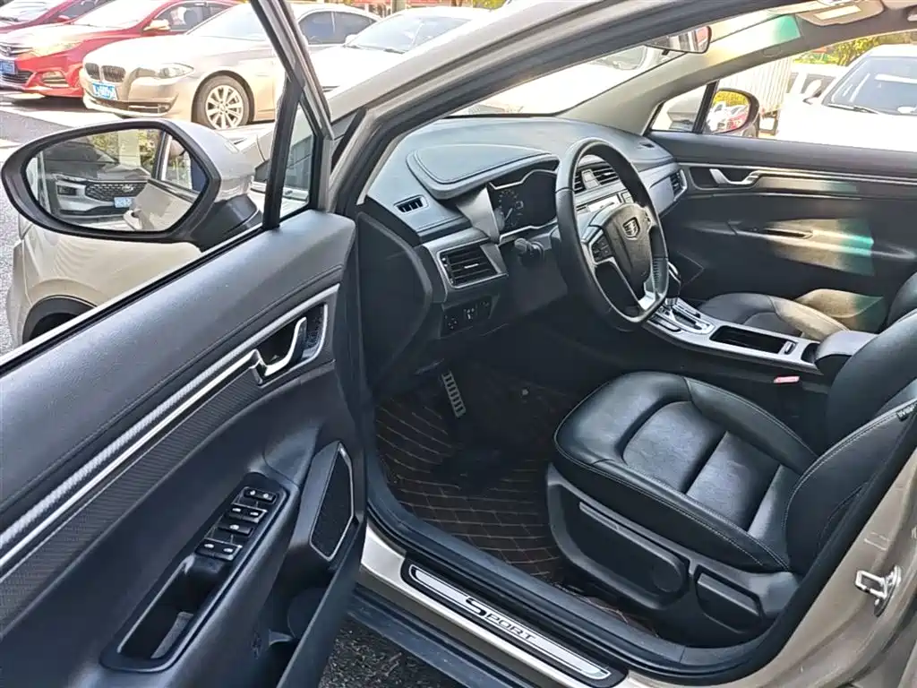 Geely Emgrand GS 2018 — фото 16