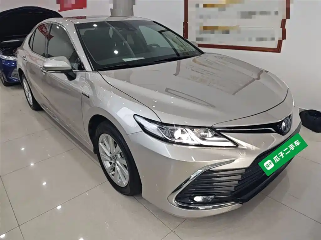 Toyota Camry 2021 — фото 4