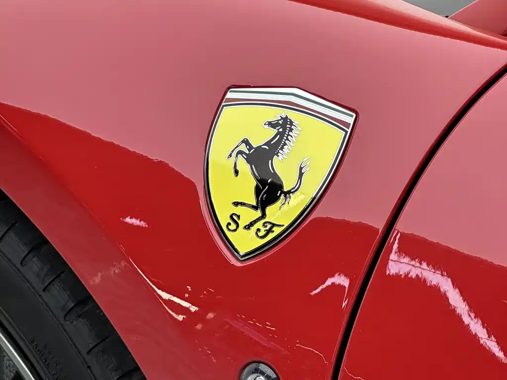 Ferrari F8 2022 — фото 9