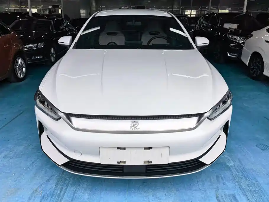 BYD Qin PLUS 2023 — фото 2