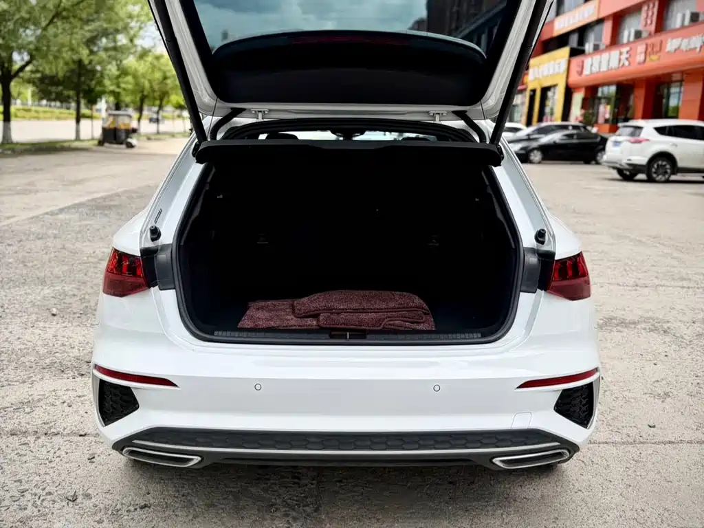 Audi A3 2023 — фото 14