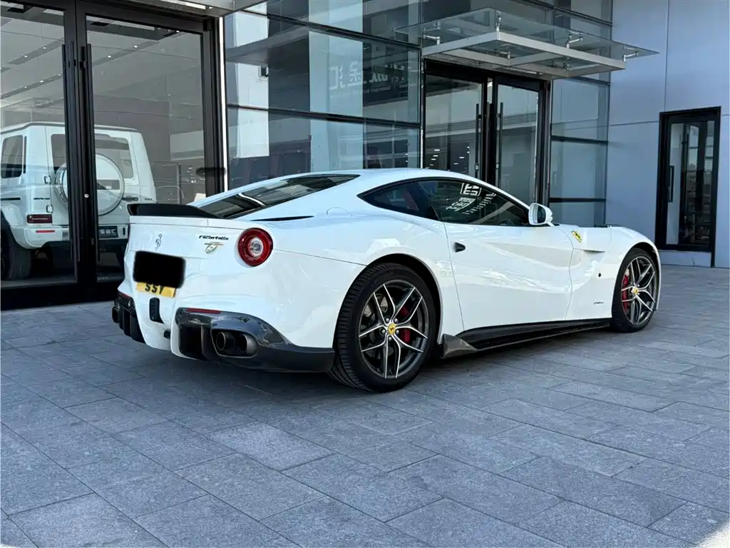 Ferrari F12berlinetta 2014 — фото 9