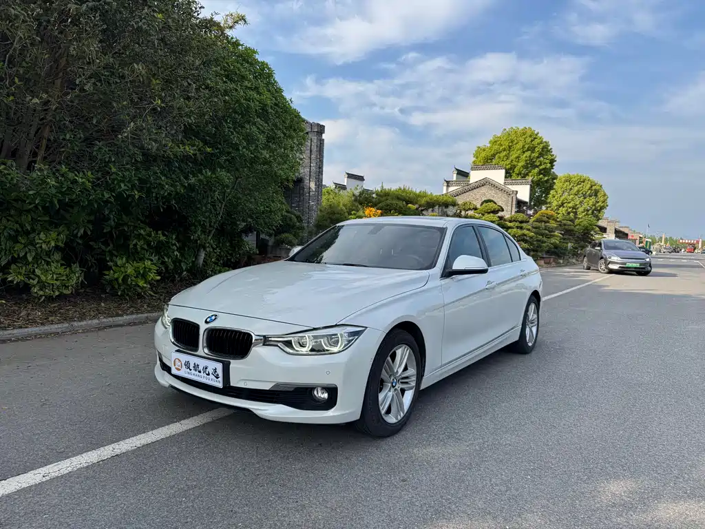 BMW 3 Series 2017 — фото 1