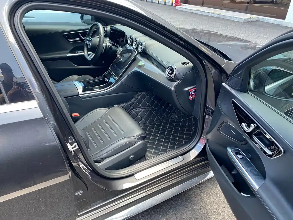 Mercedes-Benz C-Class 2022 — фото 6