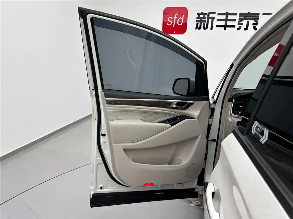 GAC Motor Trumpchi M8 2019 — фото 8