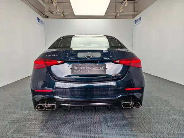 Mercedes-Benz C-Class 2024
