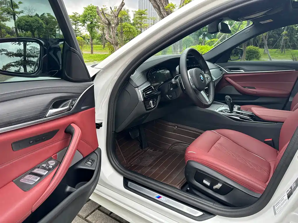 BMW 5 Series 2023