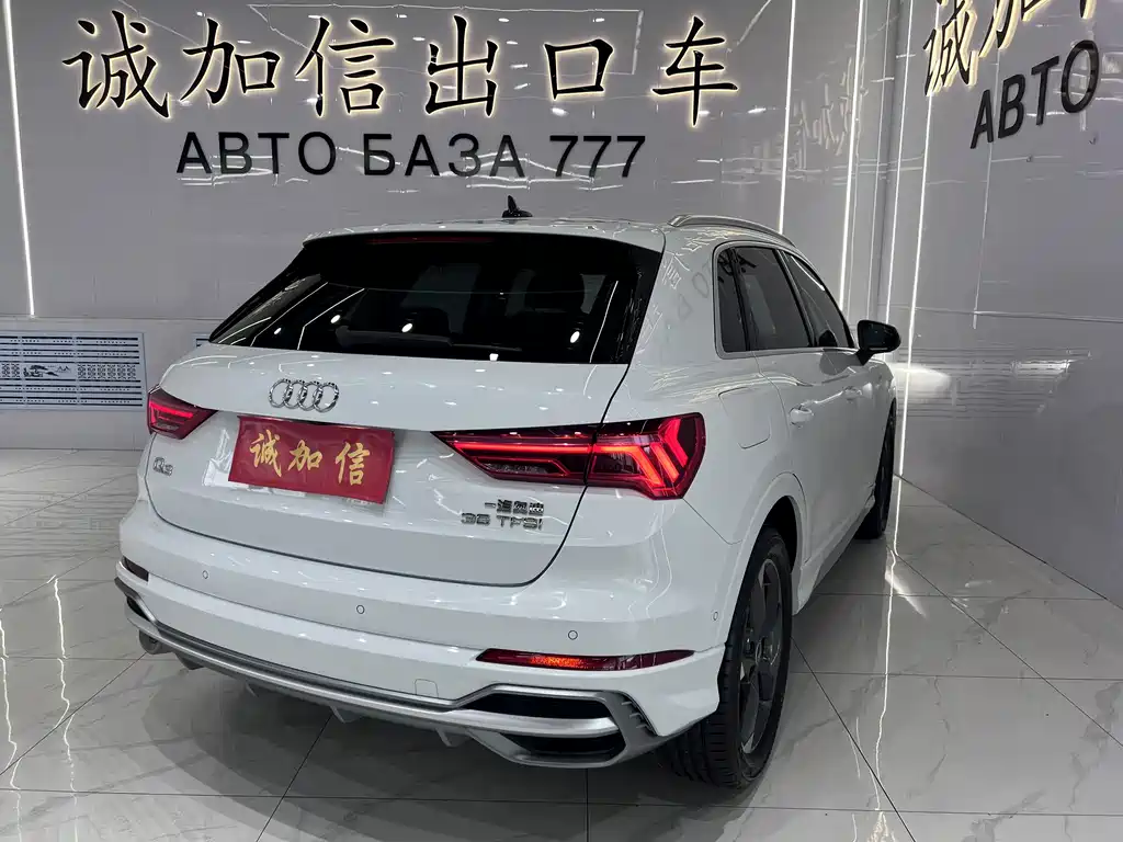 Audi Q3 2022 — фото 4