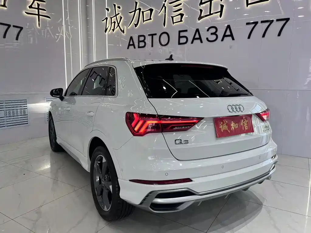 Audi Q3 2022 — фото 6