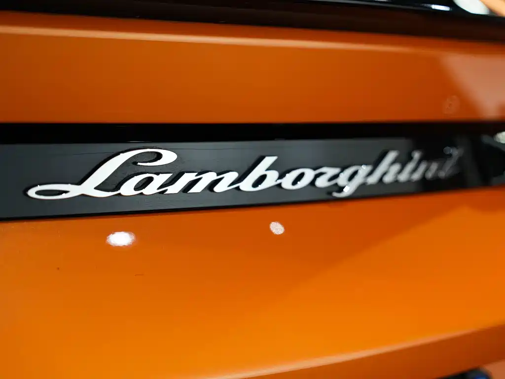 Lamborghini Urus 2021 — фото 17