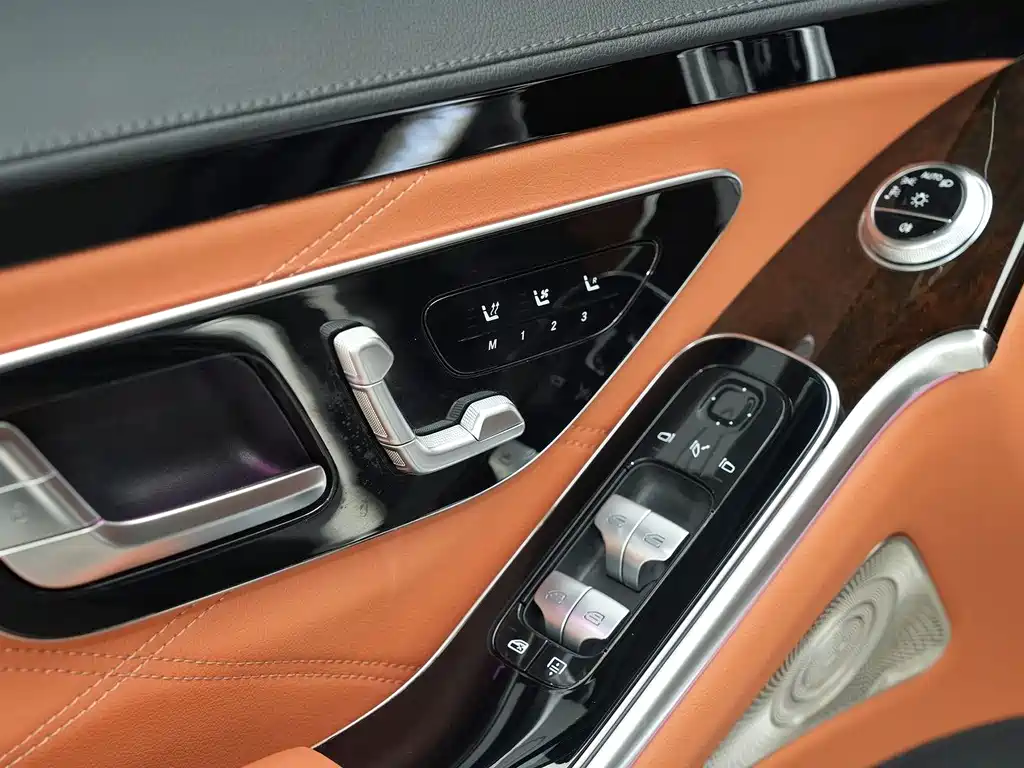 Mercedes-Benz Maybach S-Class 2021 — фото 12